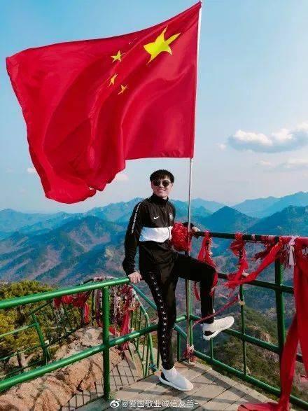 于正直接开撕祝绪丹?晒聊天记录捶她?卢昱晓惨被拖下水!
