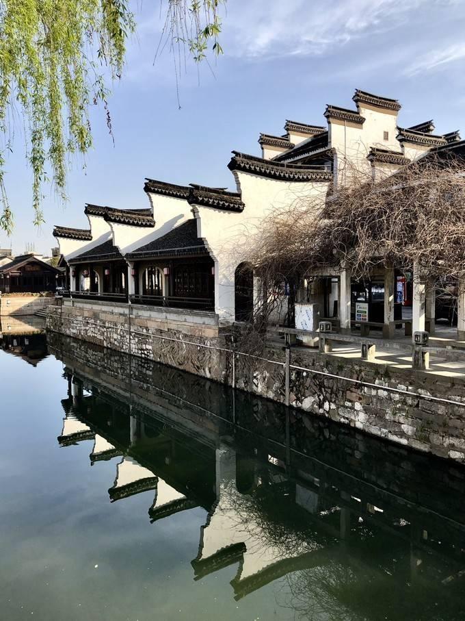 股价盘后跌超10%!英特尔Q1指引远逊于预期 重返荣光之路漫长