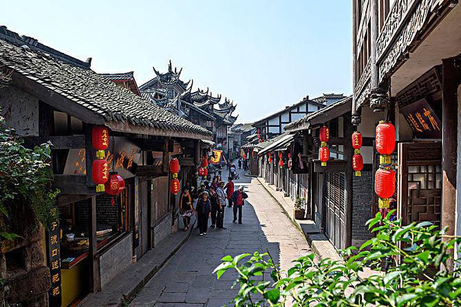 “千古风流,不老东坡——苏轼主题文物展”配套活动,东坡文创集市布展进入收尾阶段